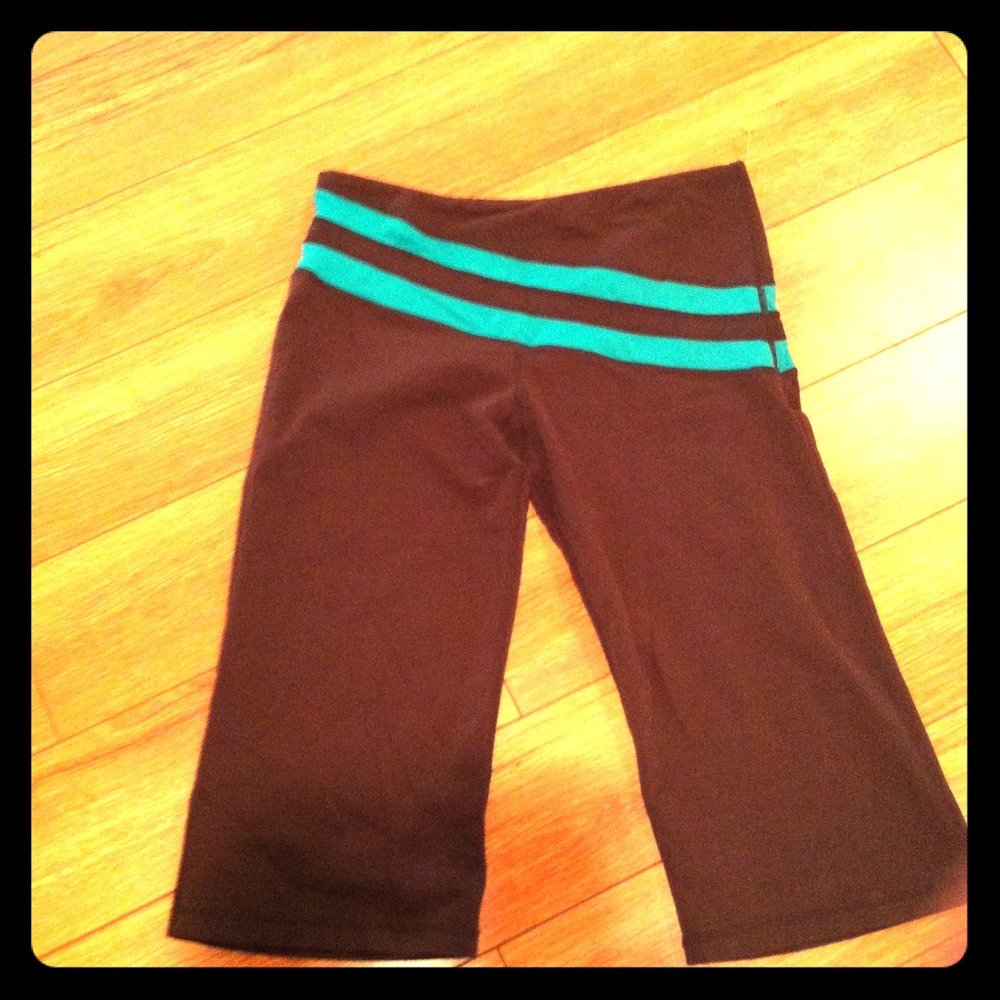 Lululemon crops